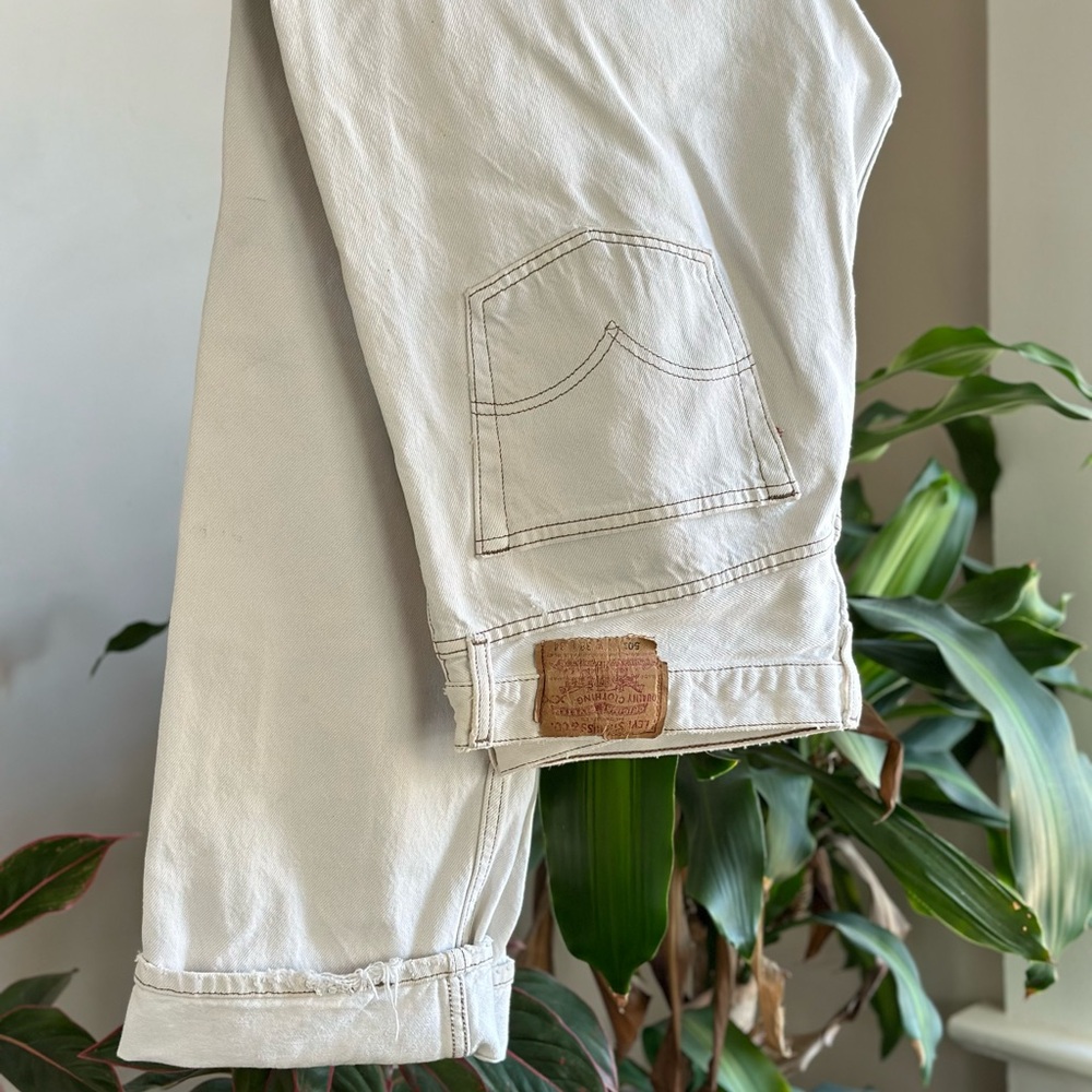 LEVIS 501s WHITE